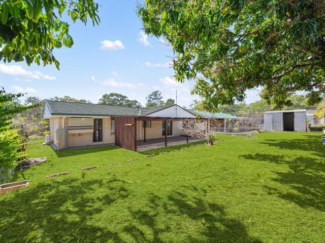 6 Aramac Drive Clinton, QLD 4680