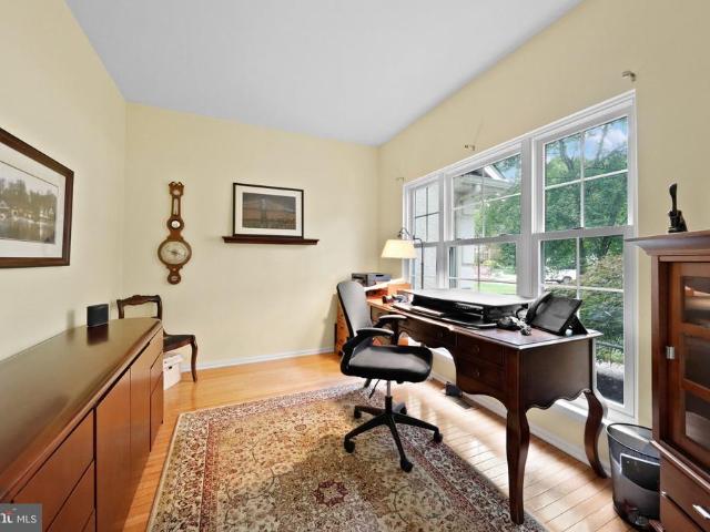 6 Armitage Court