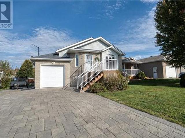 6 Ashgrove, Garson, ON, P3L 1W4 house for sale | Listing ID 2130 | Royal LePage