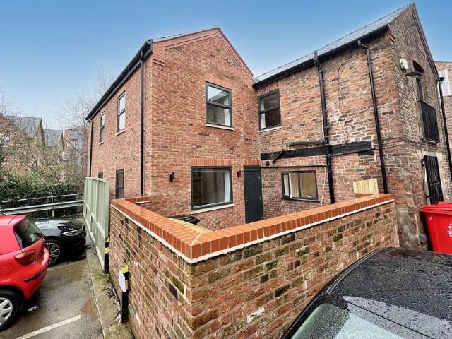 6 Back Grafton Street, Altrincham, WA14 1 bed in a house share to rent £675 pcm £156 pw