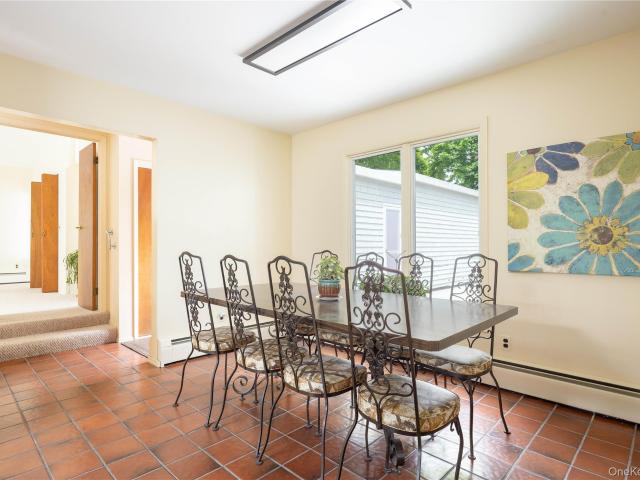 6 Bay View Dr, Hampton Bays, NY 11946 | MLS #966887