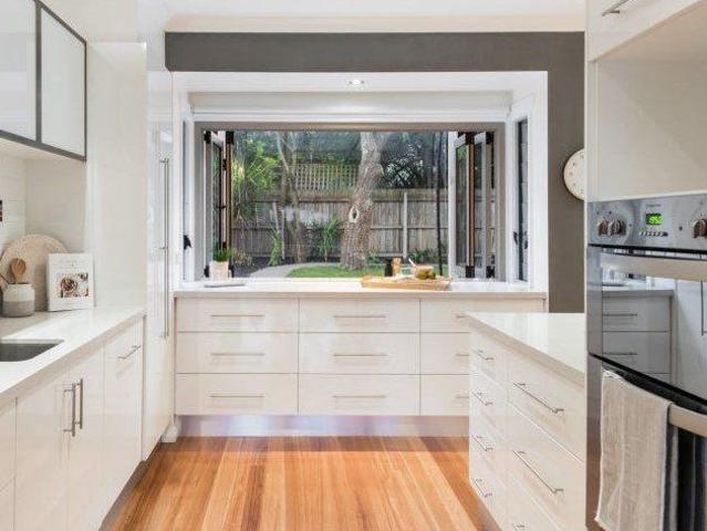 6 Bayswater Road, NEWTOWN, VIC, 3220