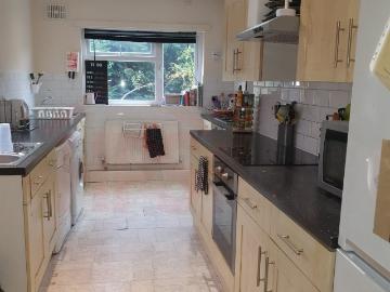 6 Becketts Park Drive