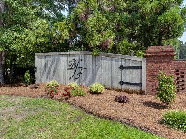 6 Beaconfield Court