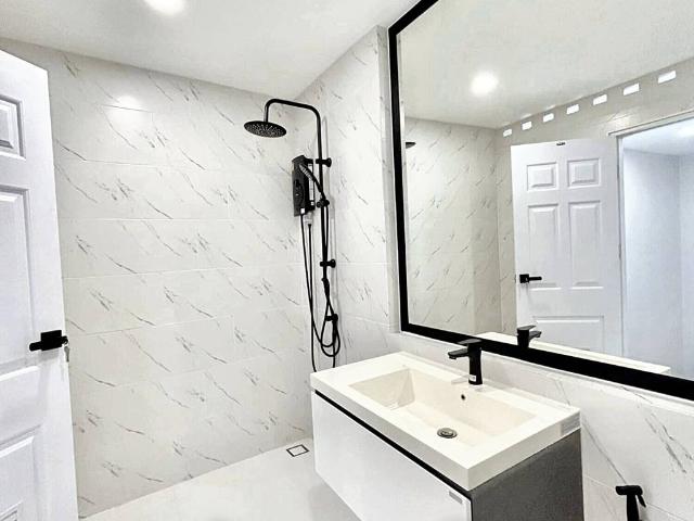 6 Bed 7 Bath 320 SQ.M Townhouse at Sathorn 21