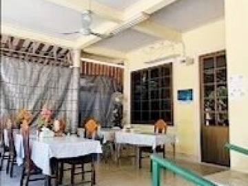 6 Bed 7 Bath 676 SQ.M House in sukhumvit 27