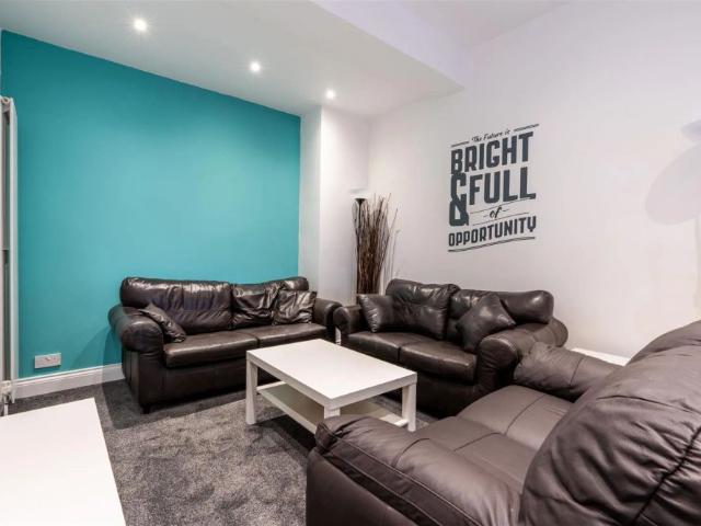 6 bed terraced house to rent in Oakland Road, Jesmond, NE2