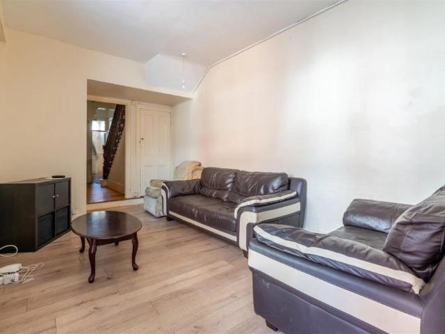 6 bed terraced house to rent in Cavendish Place, Jesmond, NE2