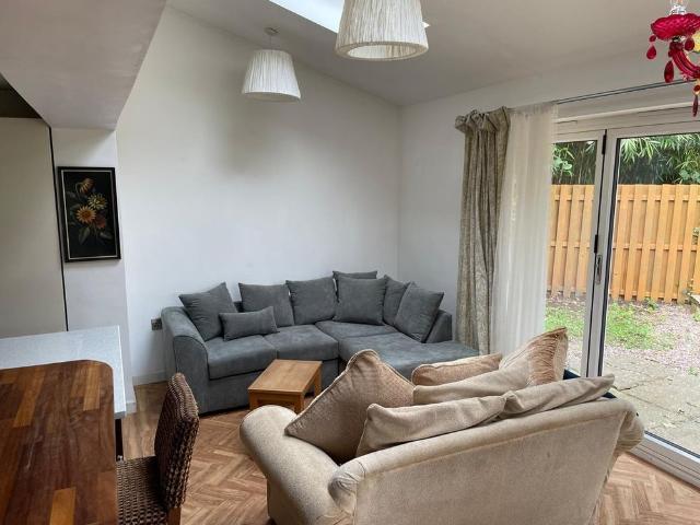 6 Bed Detached House, Baileys Mead Road, BS16