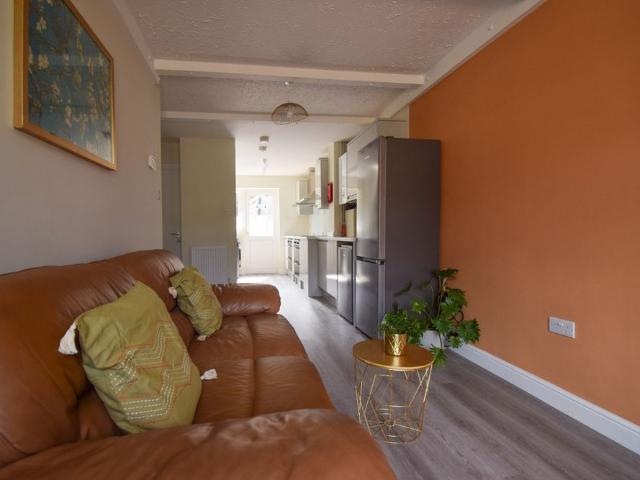 6 bed end of terrace house to rent in Rooms at Fairfax Road, Norwich, Norfolk