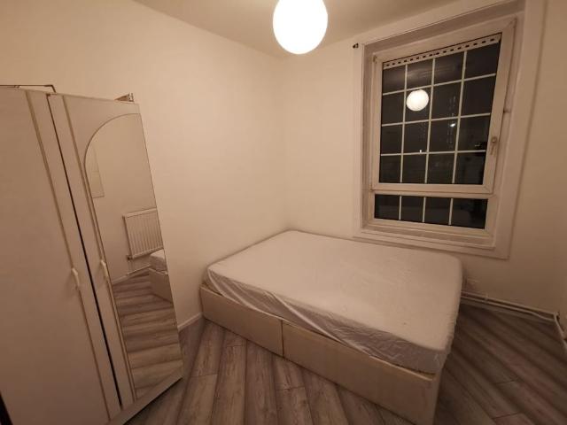 6 Bed Flat, Alton House, E3