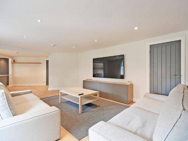 6 Bed Flat, Egerton Street, S1