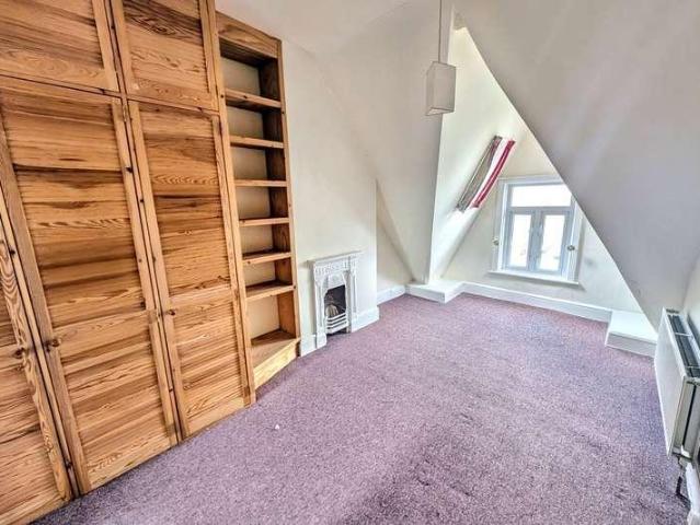6 bed flat for sale