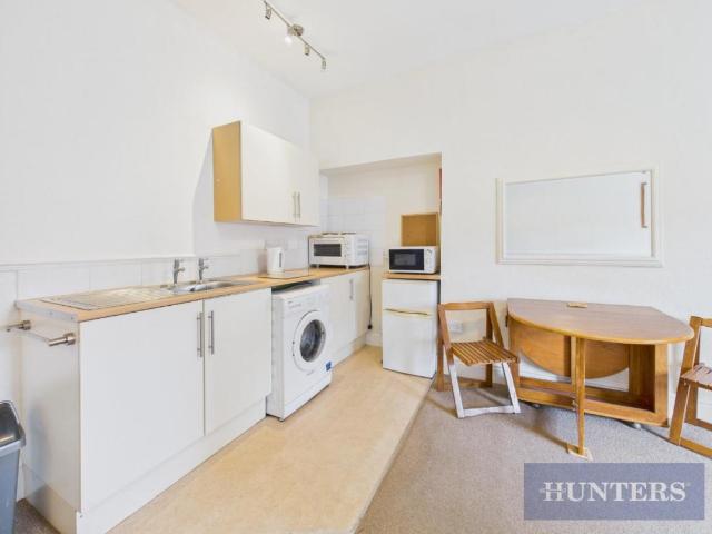 6 bed flat for sale