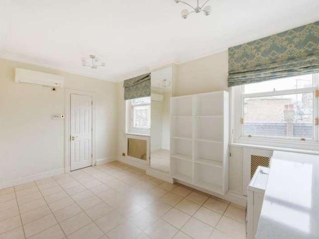 6 bed flat for sale