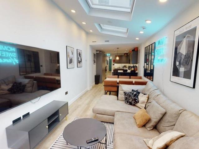 6 Bed House