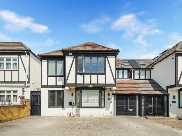6 Bed House To Let