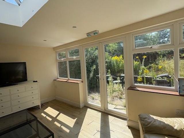 6 bed house to rent in Short Let Earlham Green Lane, Norwich, Norfolk