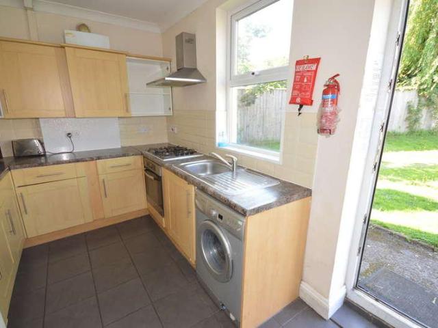 6 bed house to rent