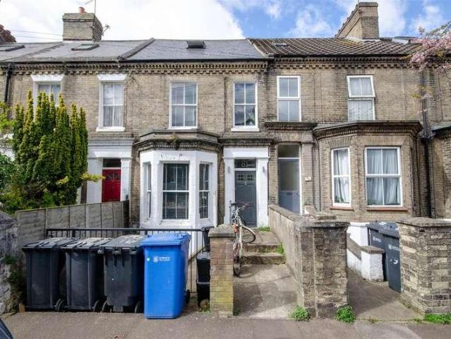 6 bed house to rent