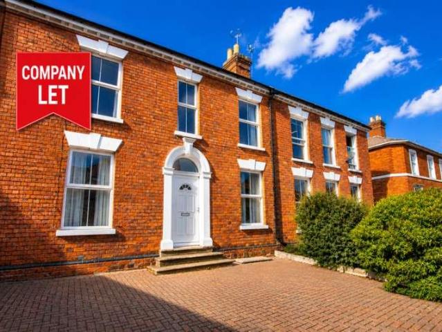 6 bed house to rent