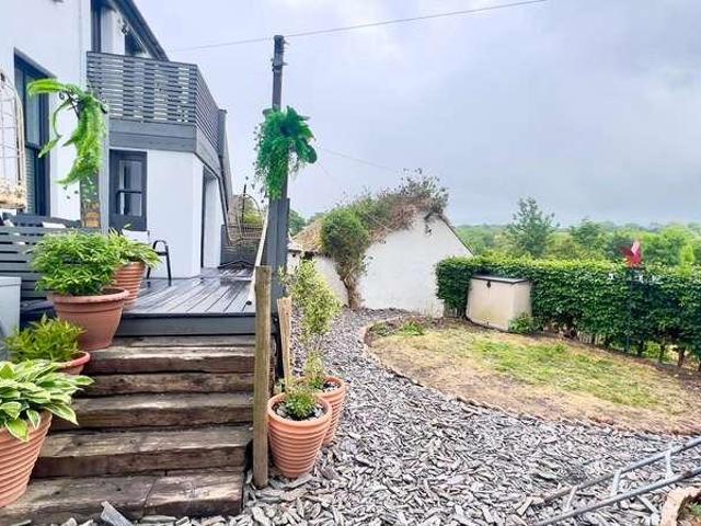 5 bed house for sale