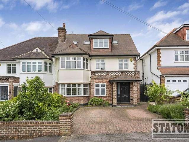 6 bed house for sale