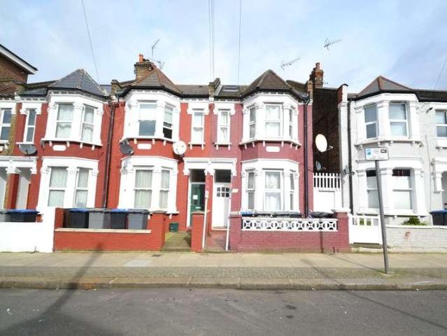 6 bed house for sale