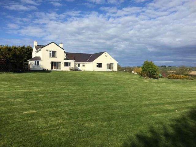 6 bed house for sale