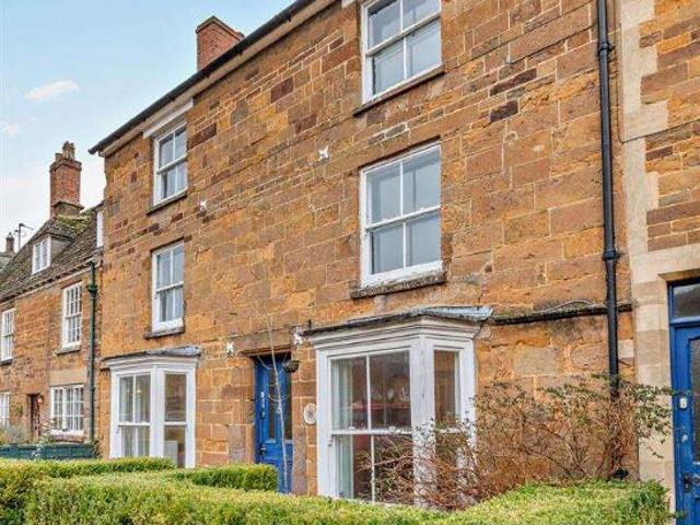 6 bed house for sale