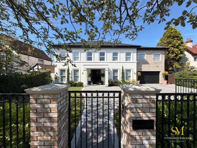 6 bed house for sale