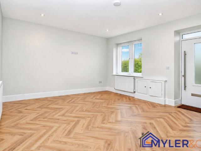 6 bed house for sale