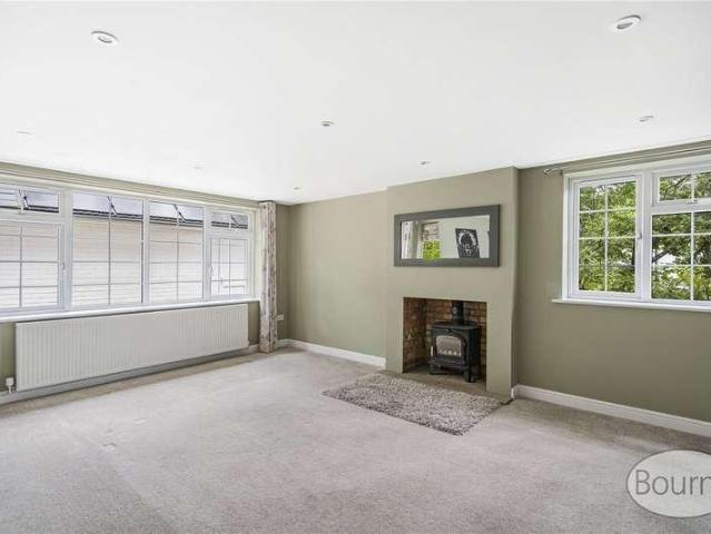 6 bed house for sale