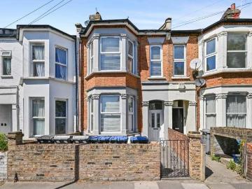 6 bed house for sale
