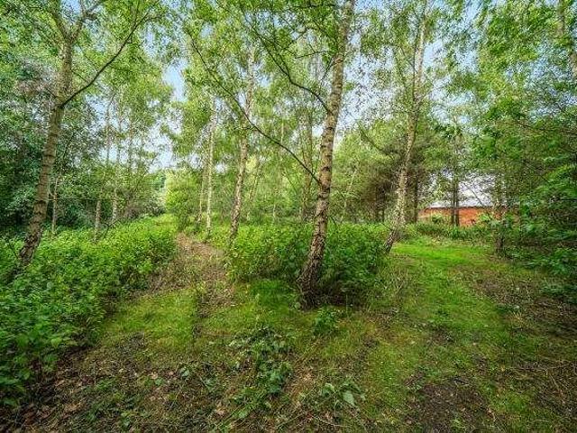 6 bed house for sale