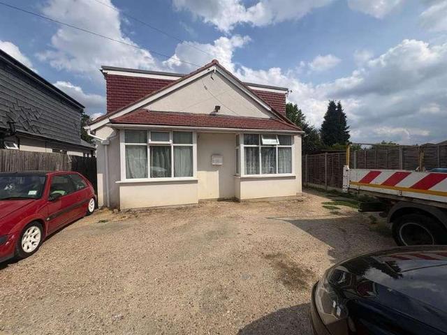 6 bed house for sale