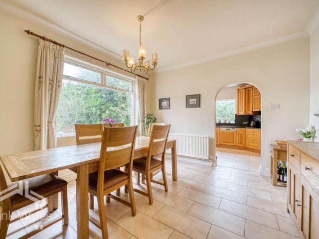 6 bed house for sale