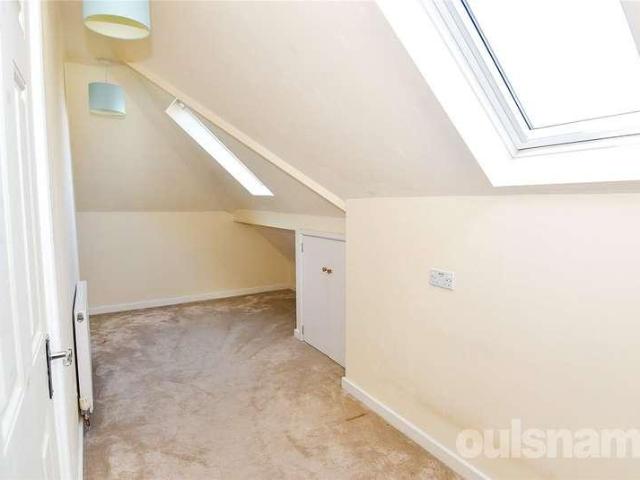 6 bed house for sale