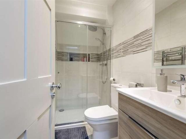 7 bed house for sale