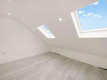 6 bed house for sale