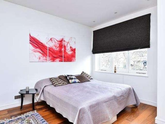 6 bed house for sale