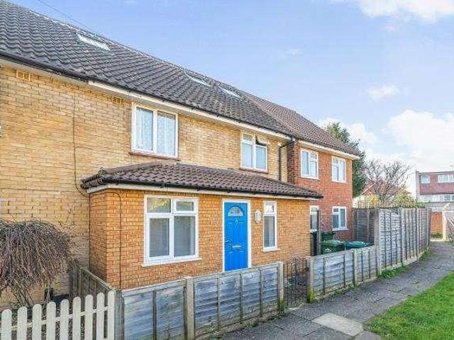 6 bed house for sale