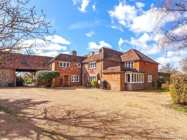 6 bed house for sale