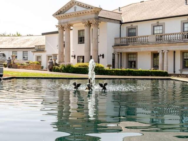 6 bed house for sale