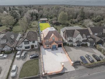 6 bed house for sale