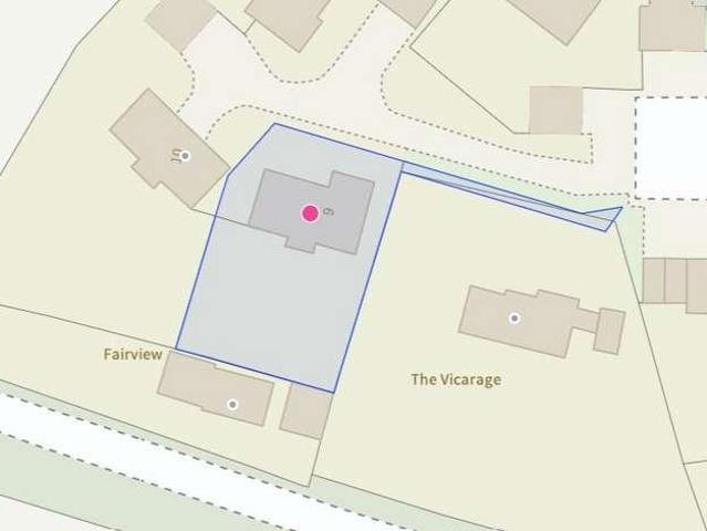 6 bed house for sale