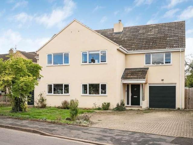 6 bed house for sale