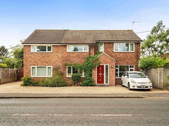 6 bed house for sale
