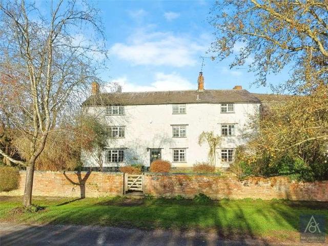 6 bed house for sale