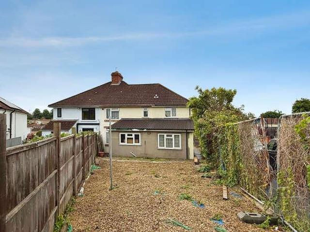 6 bed house for sale